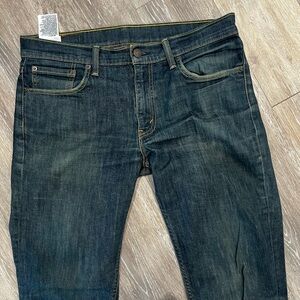Official LEVI 33 x 34 jeans men